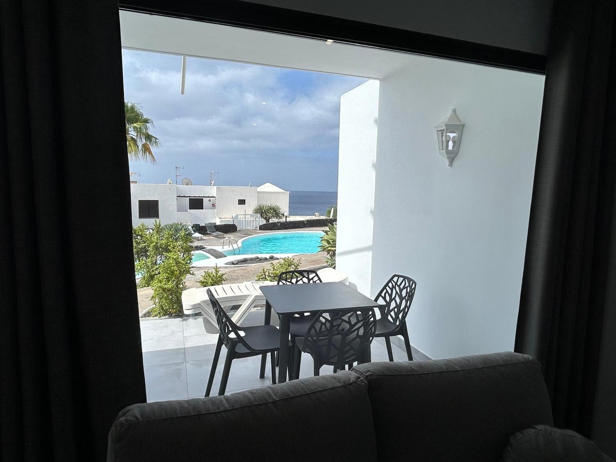 Stunning 2 Bedroom Seafront Apartment Пуерто-дель-Кармен Екстер'єр фото